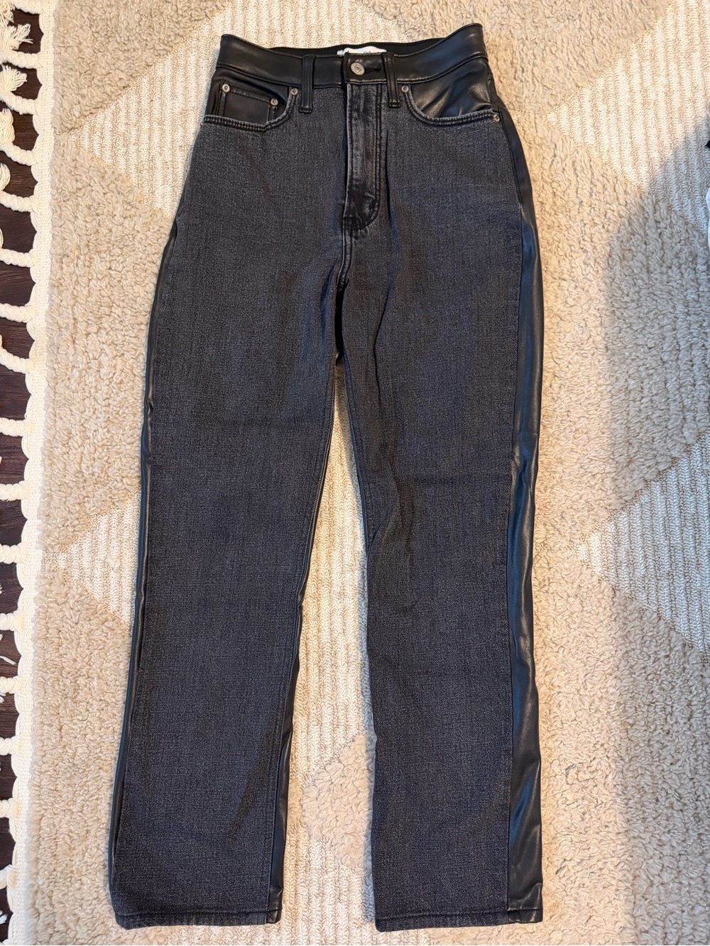 Abercrombie & Fitch Black Two-Tone Ankle Jeans